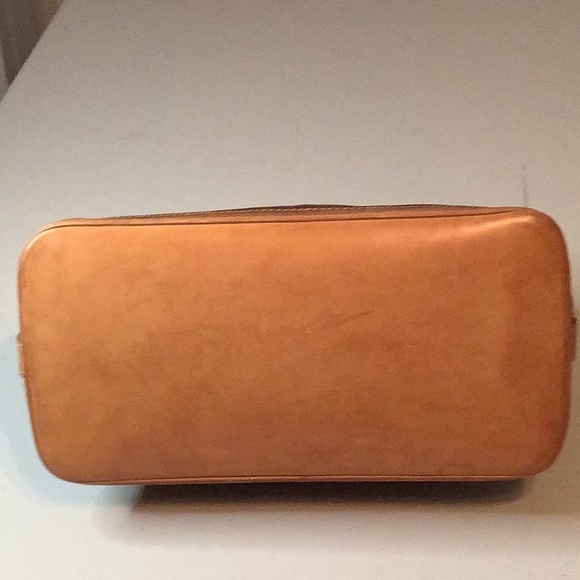 Louis Vuitton Alma - Picture 7 of 14